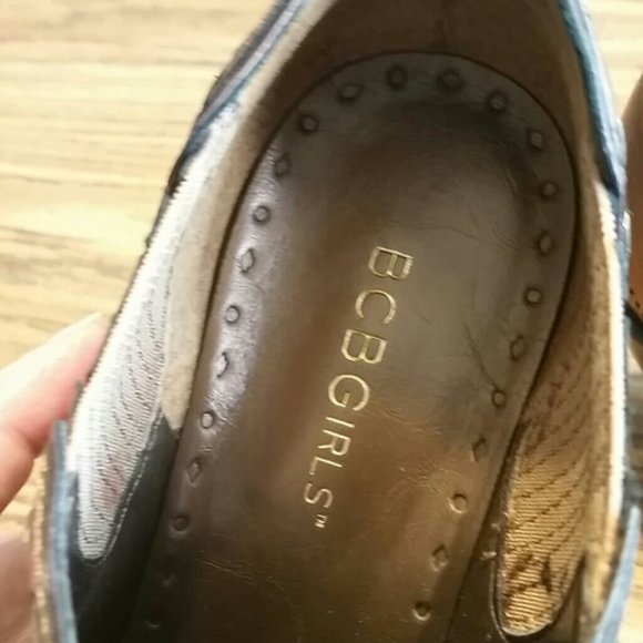 BCBGIRLS Brown Cowboy Ankle Booties EUC sz 8 - Picture 4 of 13